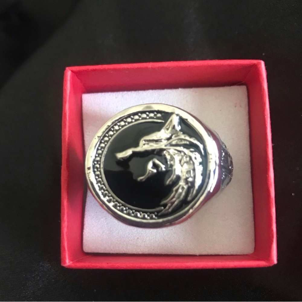 Men's Stainless Steel Wolf Signet Ring with Black Inlay